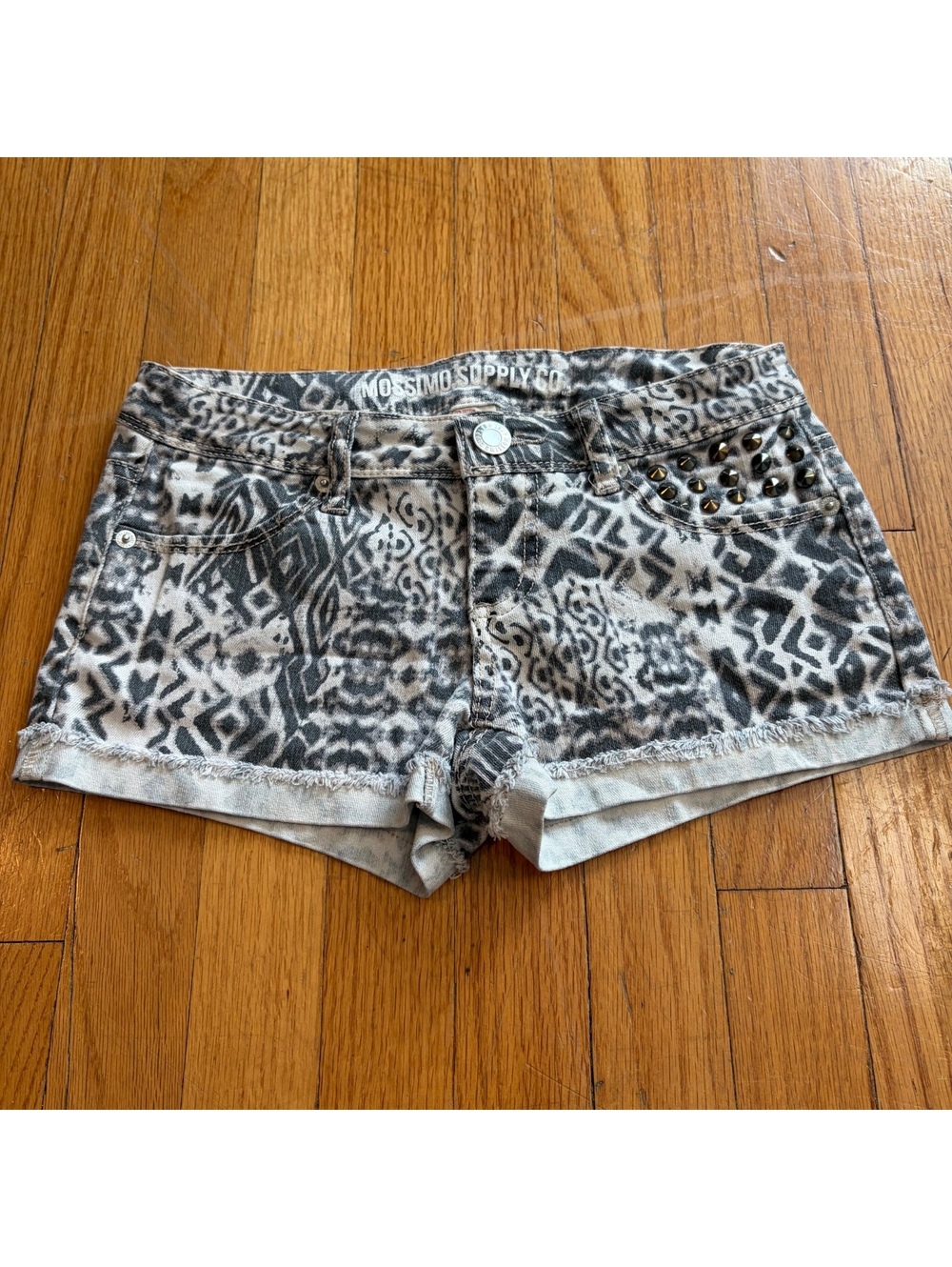 Vintage Y2K mossimo low rise studded grunge mini shorts tribal print